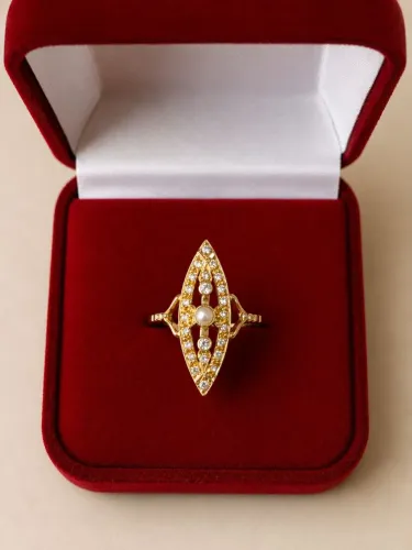Marquise M em ouro 18k com pérola e brilhantes