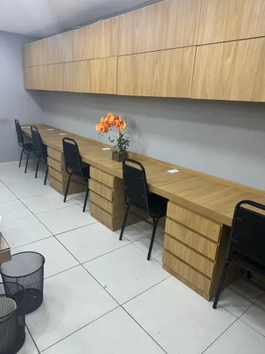 Bancadas para escritório com 5 lugares e 12 gavetas Madeirado Frejo