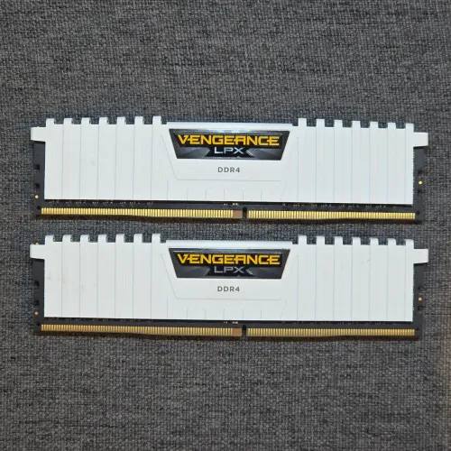 Kit Memórias RAM Corsair 16GB (2x8gb) 3200mhz CL16