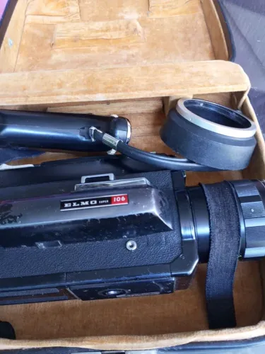 Máquina fotográfica (não funciona)