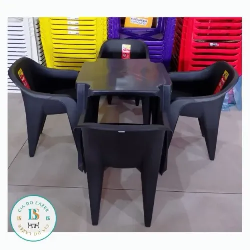 Jogo Mesa + 4 Poltronas Resist 200Kg
