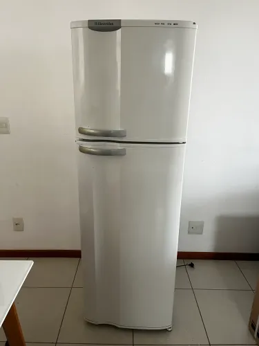 Geladeira Electrolux DF34 Branca