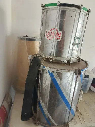 Vendo instrumentos de percussão