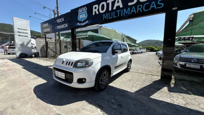 Fiat Uno Sporting 1.4 EVO Fire Flex 8V 2P 2014
