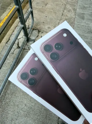 Iphone 18 pro Bordô 256GB - Lacrado Americano