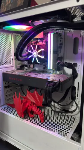 PC GAMER RYZEN 5 + RX 5700 