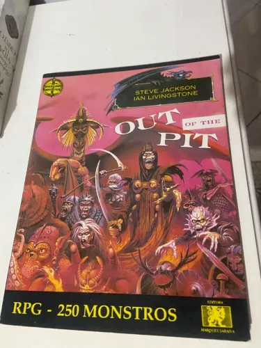 Out Of The Pit - Steve Jackson Ian Livingstone