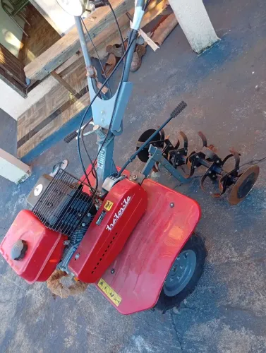 Vendo tratorito seminovo 2025 6.5 Hp