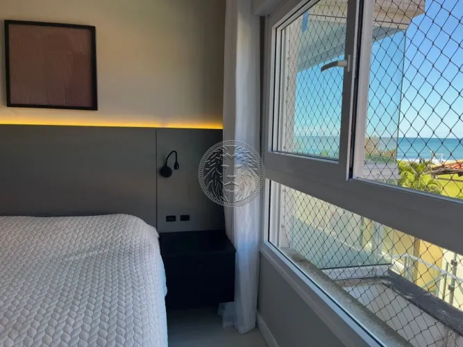 Apartamento de 3 Dormitórios Frente Mar no Morro das Pedras