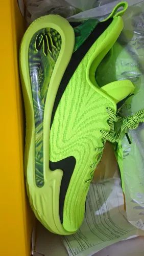 Tenis under