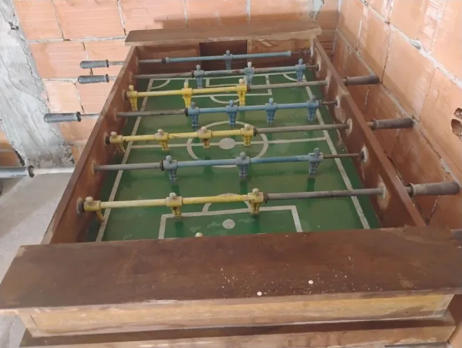 Vendo Totó profissional (madeira e bonecos de ferro)