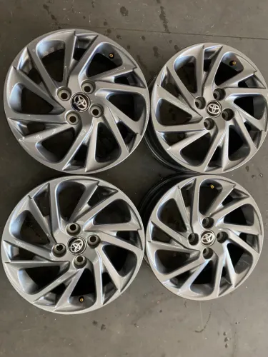 Rodas aro 15 etios,Corolla ,Yaris original Toyota 