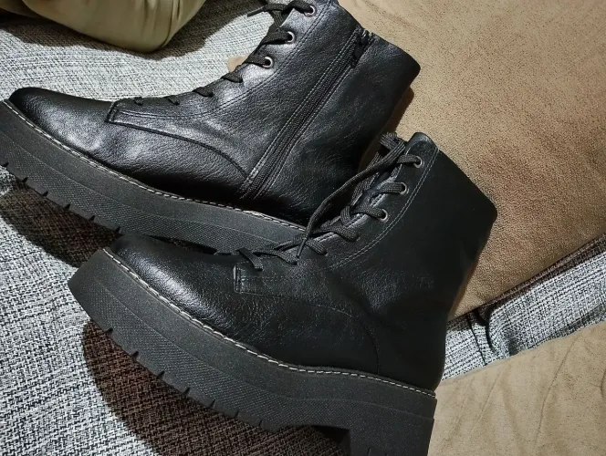 Botas