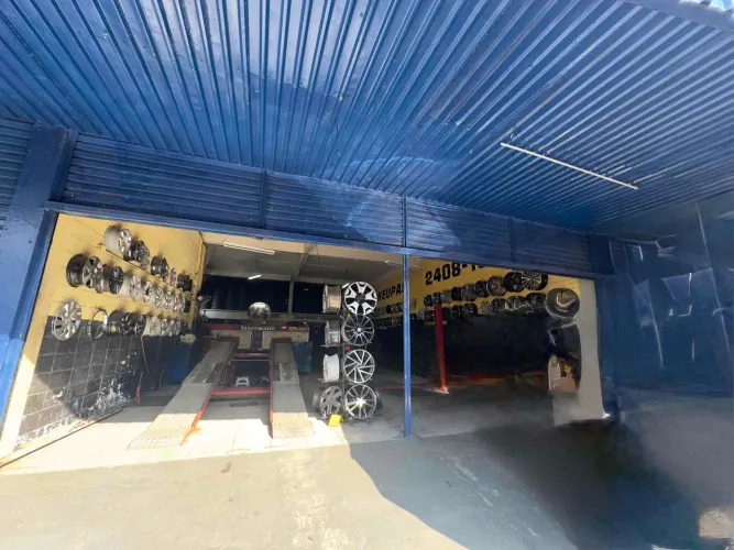 Salão Comercial 300 m² para Alugar no Centro de Guarulhos com Pé Direito de 5 m