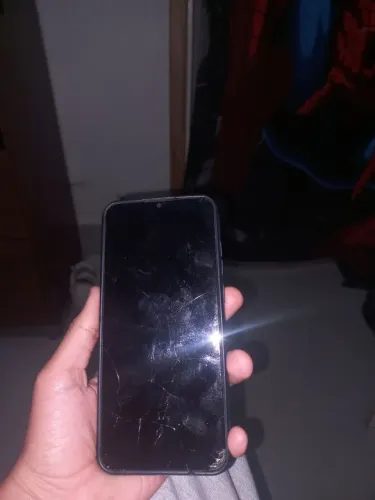 Vendo o celular Galaxi a04e