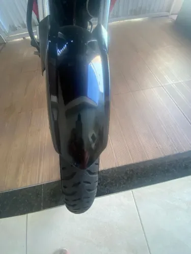 Vendo moto semi nova ano 2025 e 2026