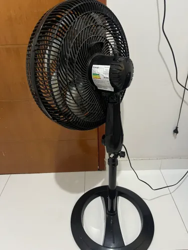 Ventilador de Pé Mondial - Potente, Silencioso e em Ótimo Estado