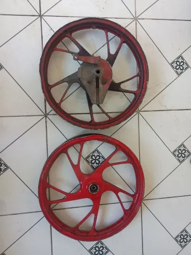 Par roda de liga leve original honda com espelho de freio