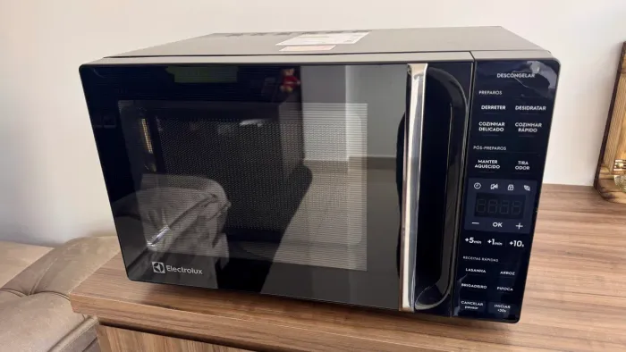 Microondas Eletrolux 23L