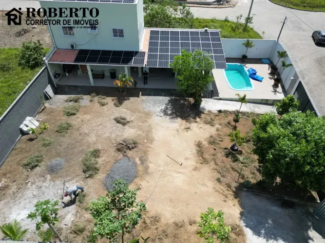 linda casa com piscina no Enseada Praia Grande