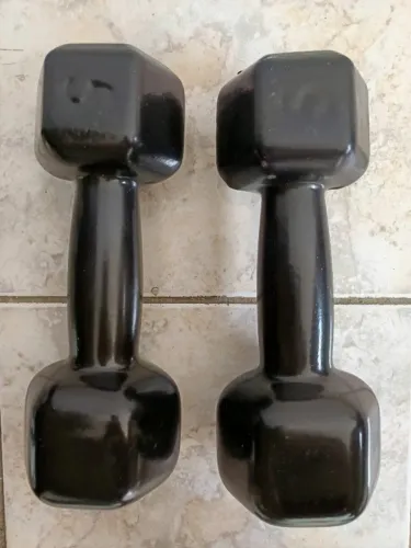 Halteres 5 kg emborrachados pretos (par)