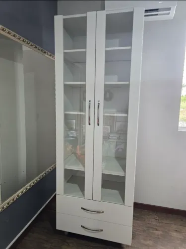 Cristaleira MDF (1.98m de altura x 70cm largura aproximadamente)