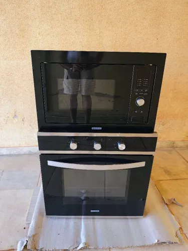 Forno elétrico 54 litros e microondas com grill de embutir Tramontina
