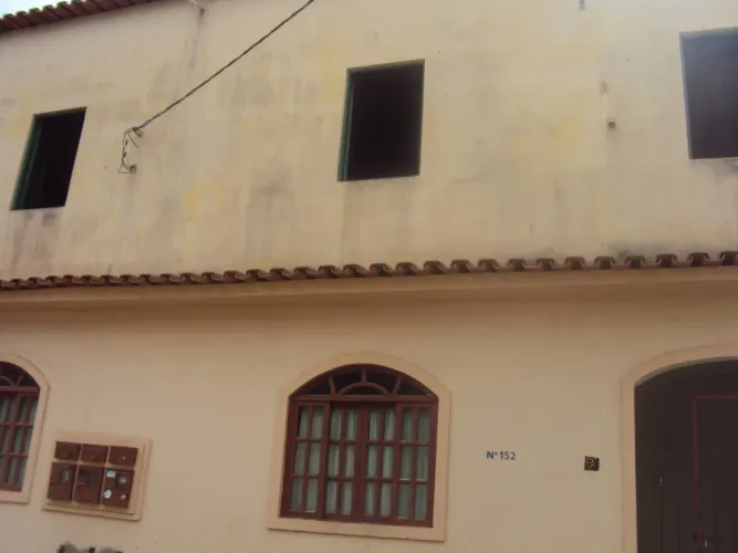Sobrado em Marataízes, com casa atrás