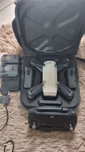 Drone DJI Spark Fly More Combo com 4 baterias.