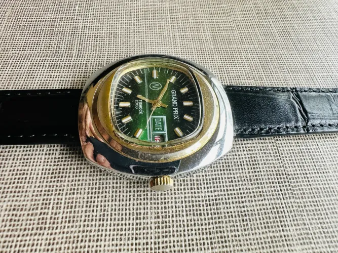 RELOGIO VINTAGE GRAND PRIX de 44 mm