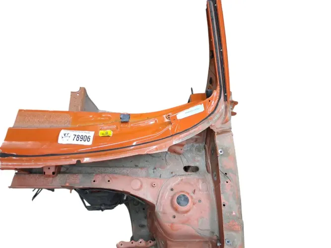 Longarina Caixa Roda Esquerdo Audi Q3 2019/2023