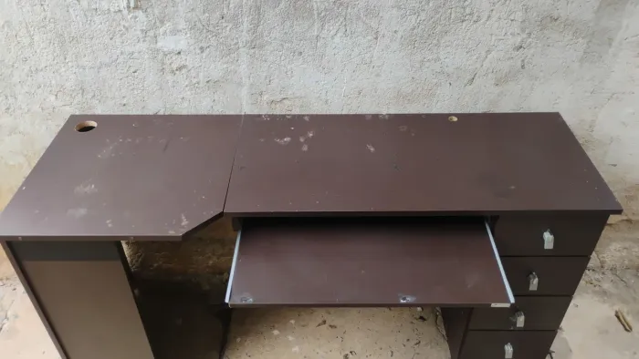 Mesa de escritório para Pc  usada em bom estado 
