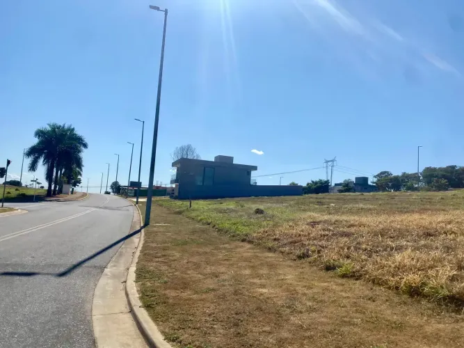 Lotes no Condomínio Alphaville em Vespasiano, 500 metros!