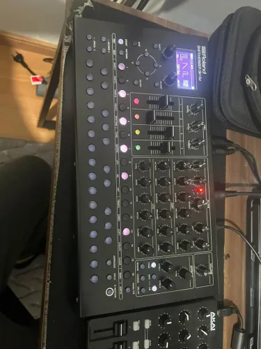 Sintetizadore Analógico ROLAND SH-4D