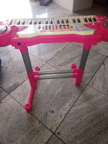 Teclado/ pianinho musical infantil 