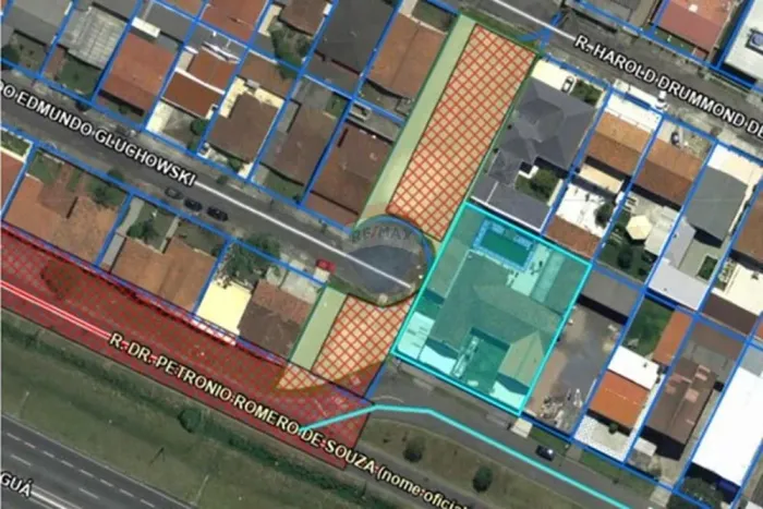 Terreno 986 m2 - ZR3 - Bairro Cajuru