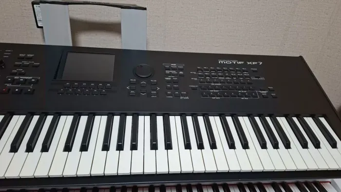 YAMAHA MOTIF XF7 - SOMENTE VENDA !! ENTREGO EM MAOS NO ESTADO DE SP!