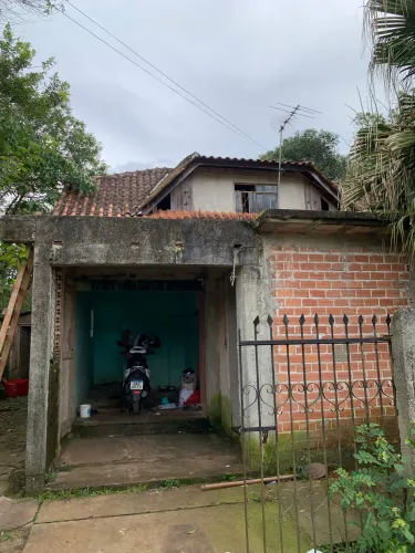 Alugo sobrado geminado 