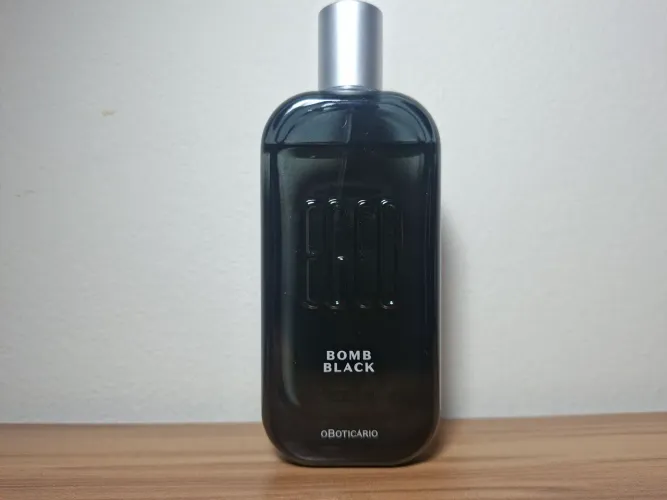 Perfume Egeo Bomb Black