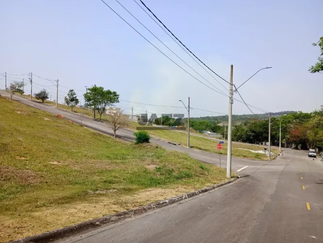 Terreno em Condomínio Bellavittá, Caçapava