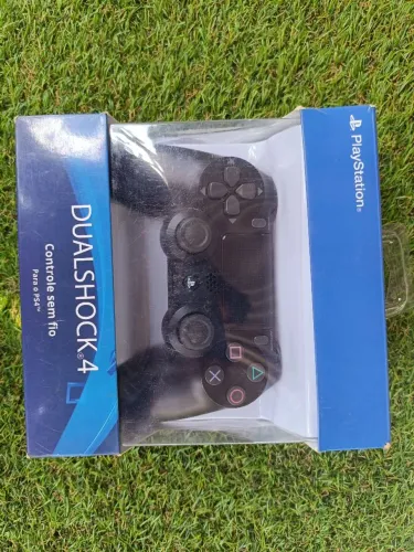Controle de PlayStation 4 original semi-novo