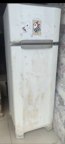 Geladeira Esmaltec 