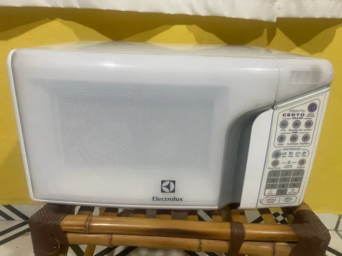 Microondas Eletrolux 30L