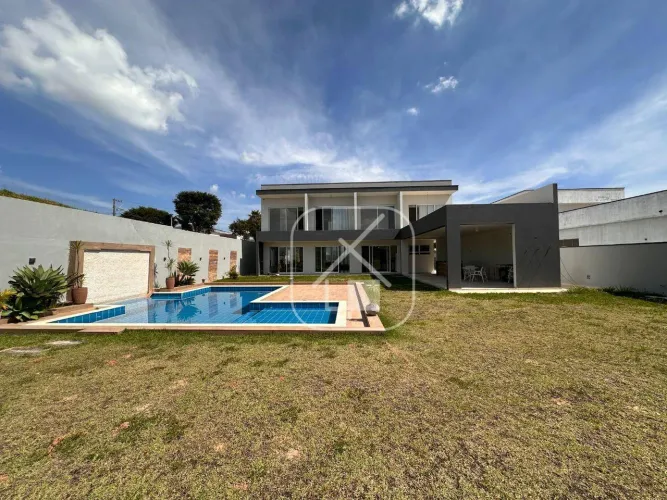 Casa em condomínio Guararema | 7 suítes e ampla área de lazer