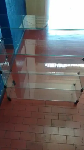 Prateleira de vidro
