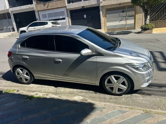 Chevrolet Onix JOY Hatch 1.0 8V Flex Mec. 4P 2018