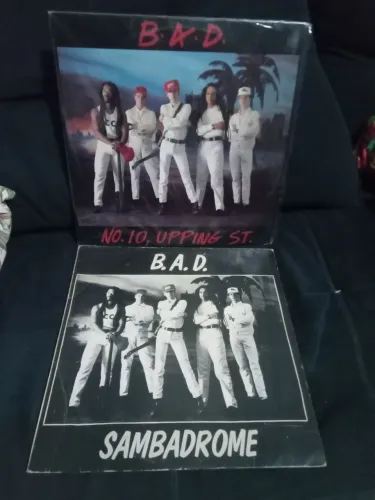 2 LPs discos vinil Big Audio Dynamite Mick Jones The Clash