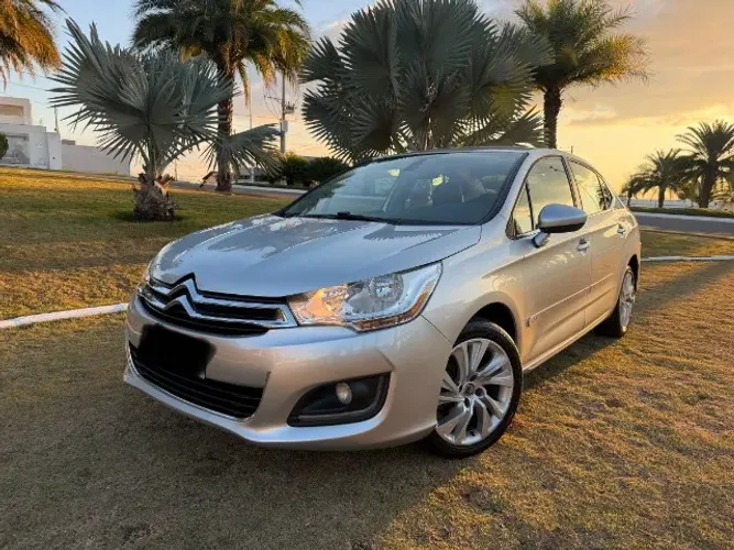 Citroen C4 Lounge Tendance 2.0 Flex 4P Aut. 2015