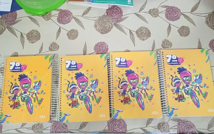 Material SAS 7° ano edição de 2023 e outros livros
