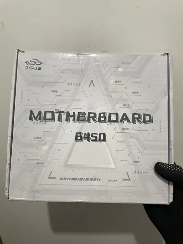 Placa mãe b450 lacrada + 2x4 de ram ddr4 